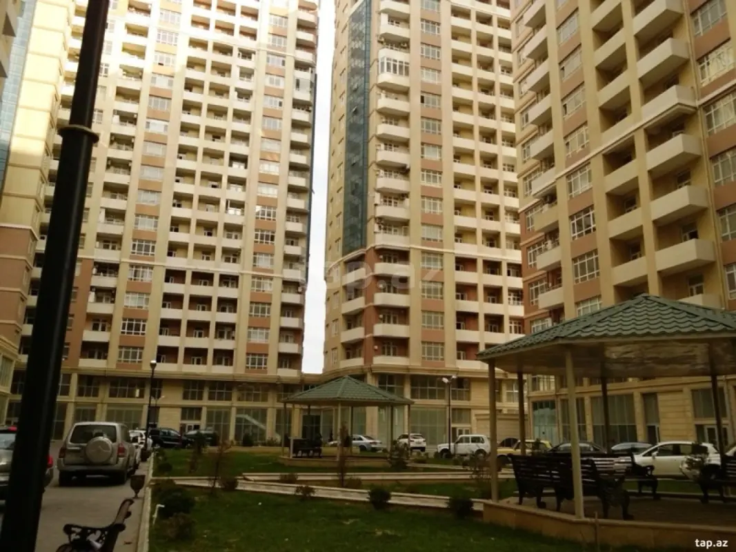 Kirayə verilir 2 otaqlı yeni tikili 90 m²