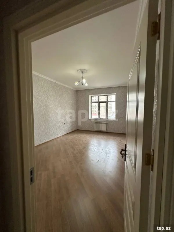 Satılır 3 otaqlı yeni tikili 120 m²