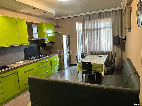 Kirayə verilir 4 otaqlı yeni tikili 185 m² — Bakı 4 otaq 185.00 m²