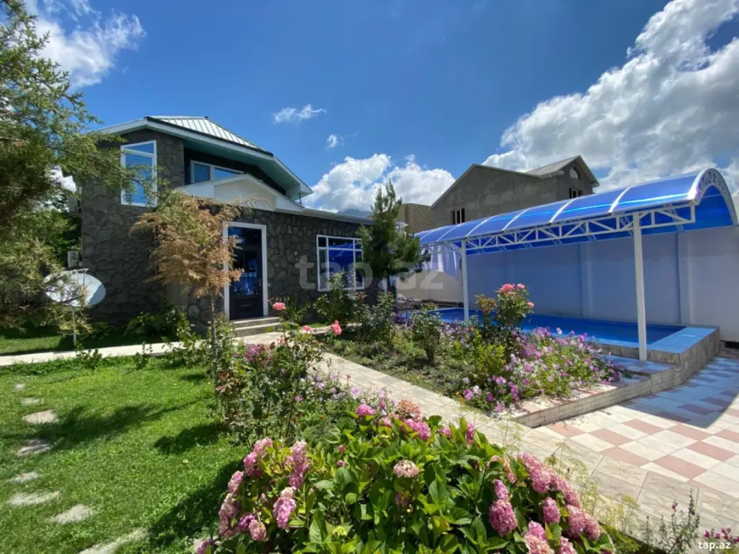 Kirayə verilir 5 otaqlı həyət evi 220 m²