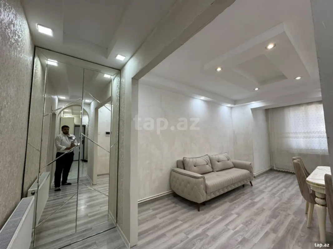 Satılır 2 otaqlı yeni tikili 60 m²