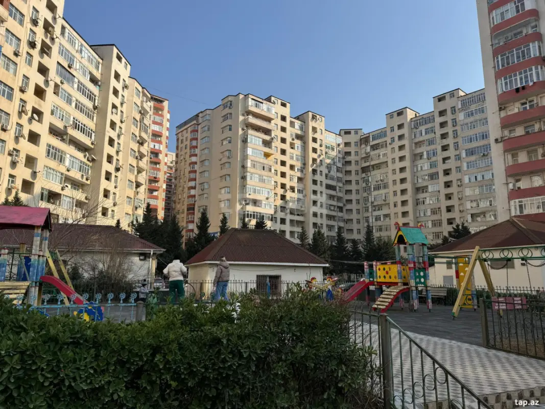 Kirayə verilir 3 otaqlı yeni tikili 100 m²