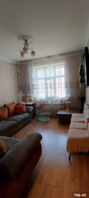 Kirayə verilir 2 otaqlı mənzil 66 m²