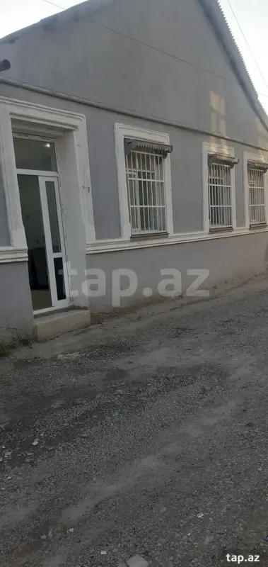 Kirayə verilir 4 otaqlı həyət evi 300 m²