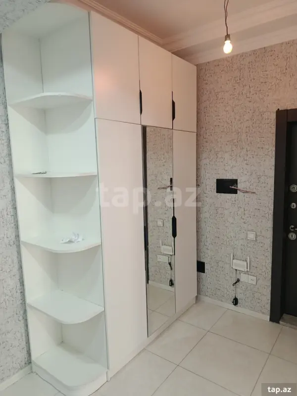 Kirayə verilir 2 otaqlı yeni tikili 70 m²