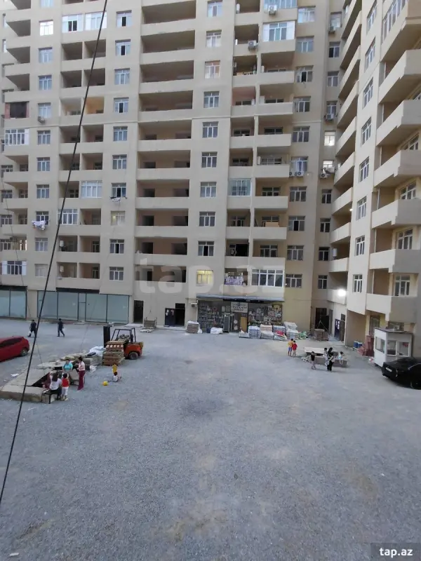 Kirayə verilir 3 otaqlı yeni tikili 62 m²