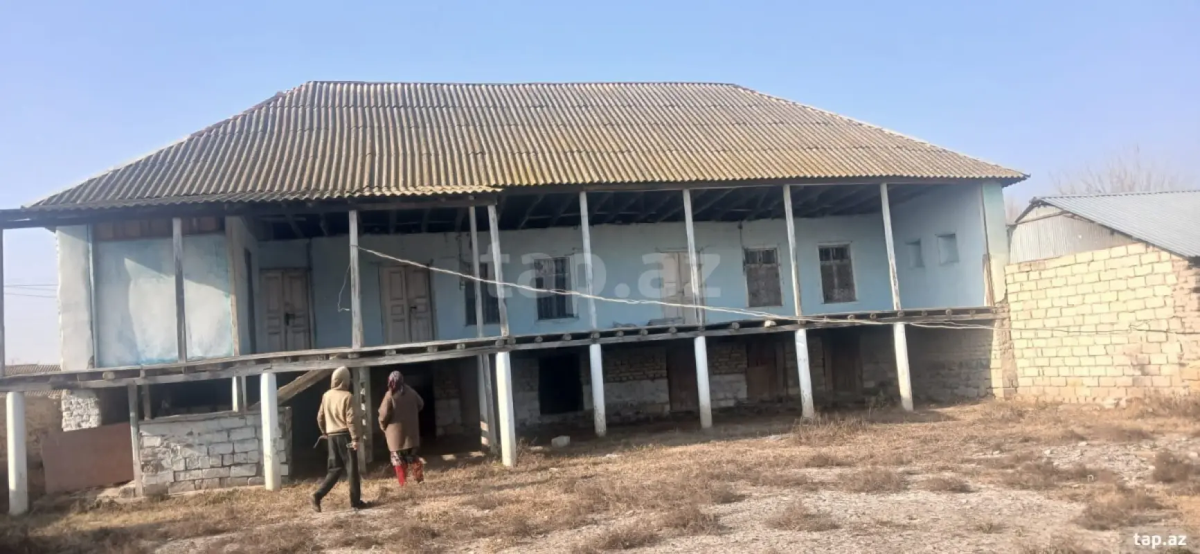 Satılır 6 otaqlı həyət evi 300 m²