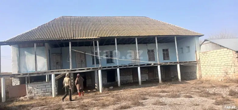 Satılır 6 otaqlı həyət evi 300 m² — Ağdaş 6 otaq 300.00 m²