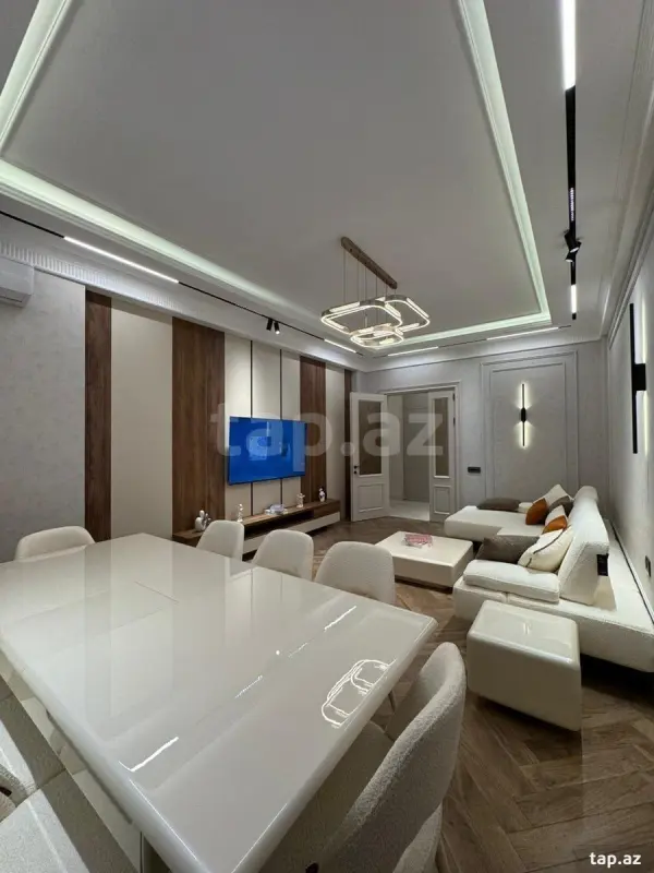Satılır 3 otaqlı yeni tikili 120 m²