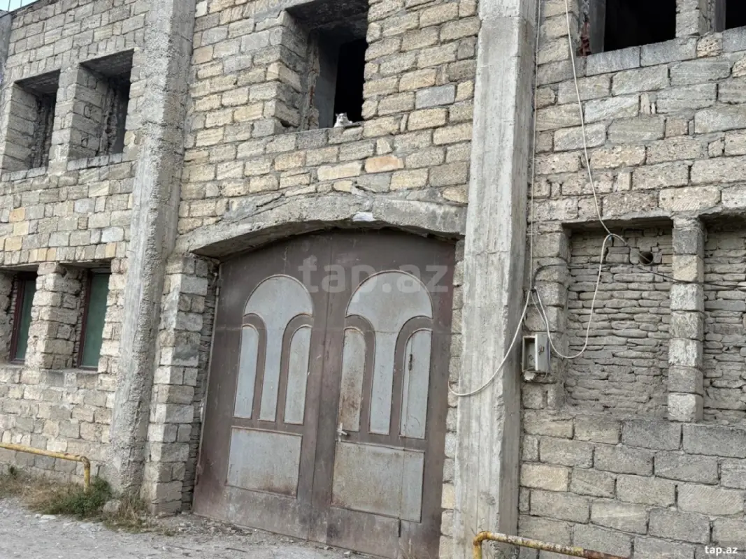 Satılır 20 otaqlı həyət evi 275 m²