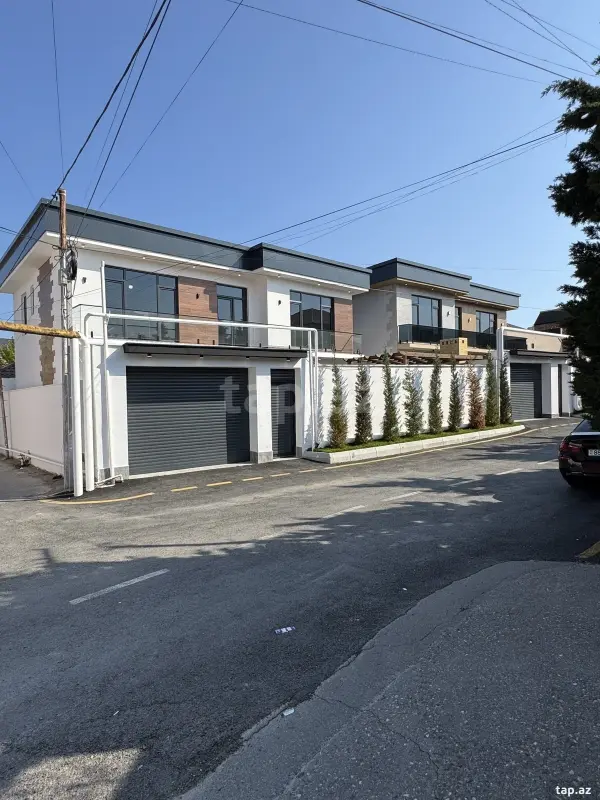 Satılır 5 otaqlı həyət evi 230 m²