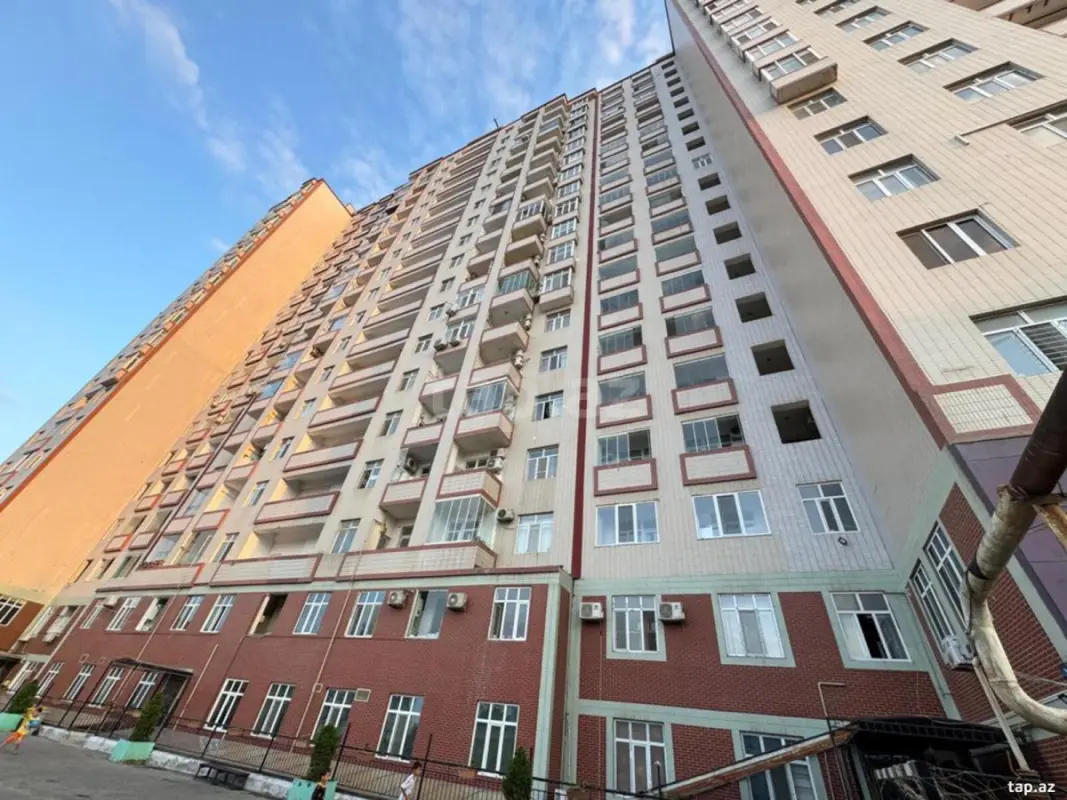 Satılır 2 otaqlı yeni tikili 72 m²