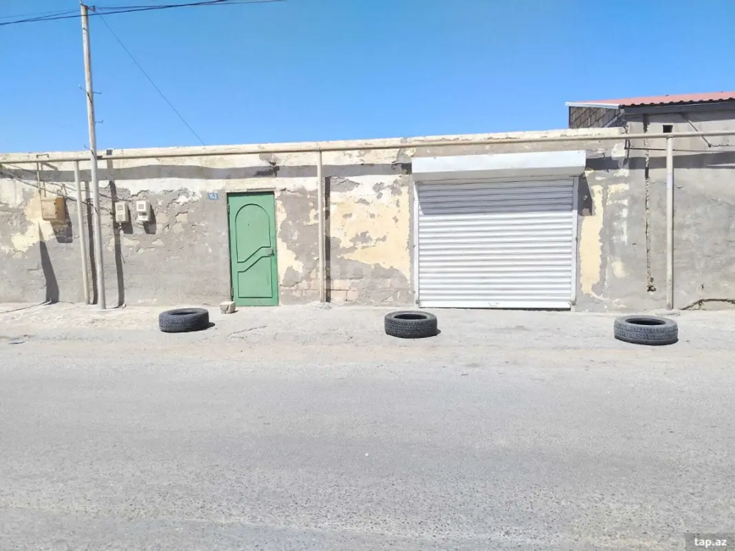 Satılır 6 otaqlı həyət evi 180 m²