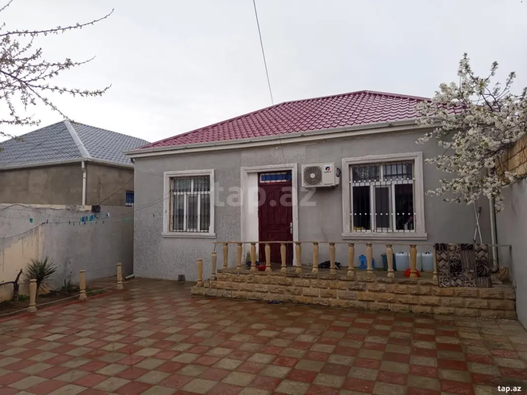 Satılır 3 otaqlı həyət evi 82 m²