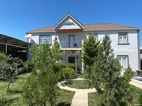 Kirayə verilir 4 otaqlı həyət evi 200 m² — Bakı, Novxanı 4 otaq 200.00 m²