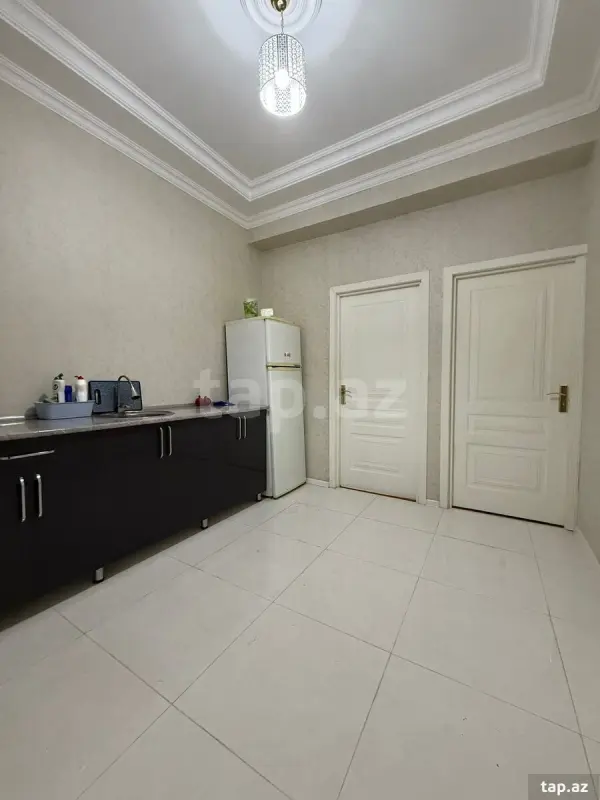 Kirayə verilir 2 otaqlı yeni tikili 75 m²