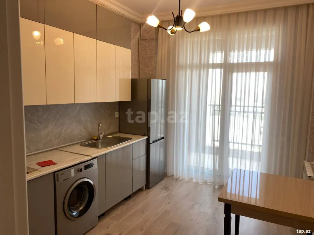 Kirayə verilir 2 otaqlı yeni tikili 92 m²
