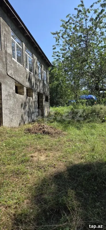 Satılır 6 otaqlı həyət evi 285 m²