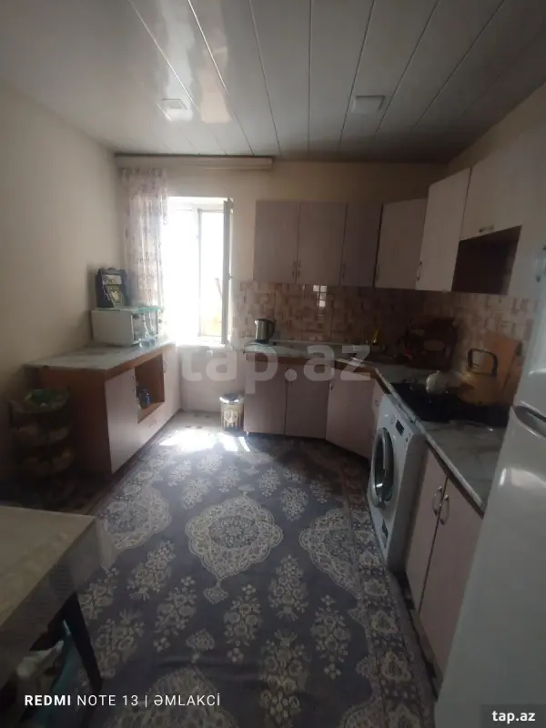 Satılır 5 otaqlı həyət evi 140 m²