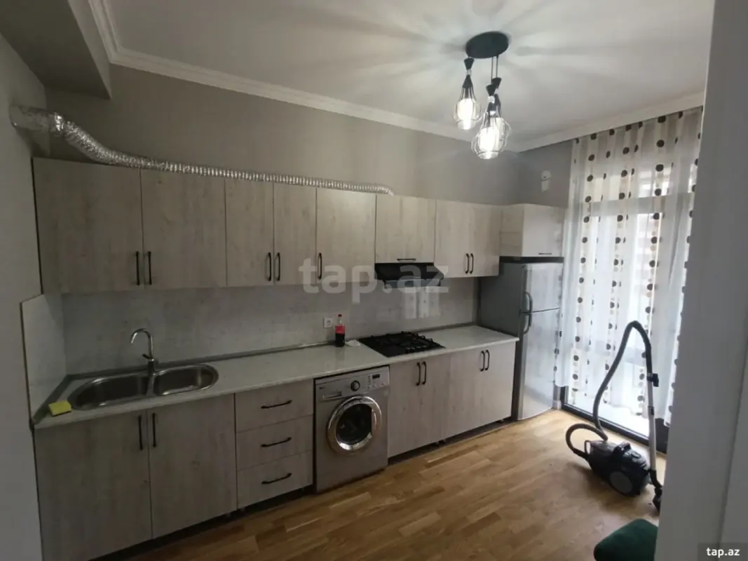 Kirayə verilir 2 otaqlı yeni tikili 65 m²