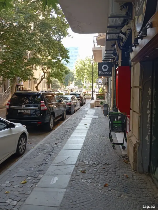 Kirayə verilir 2 otaqlı mənzil 65 m²
