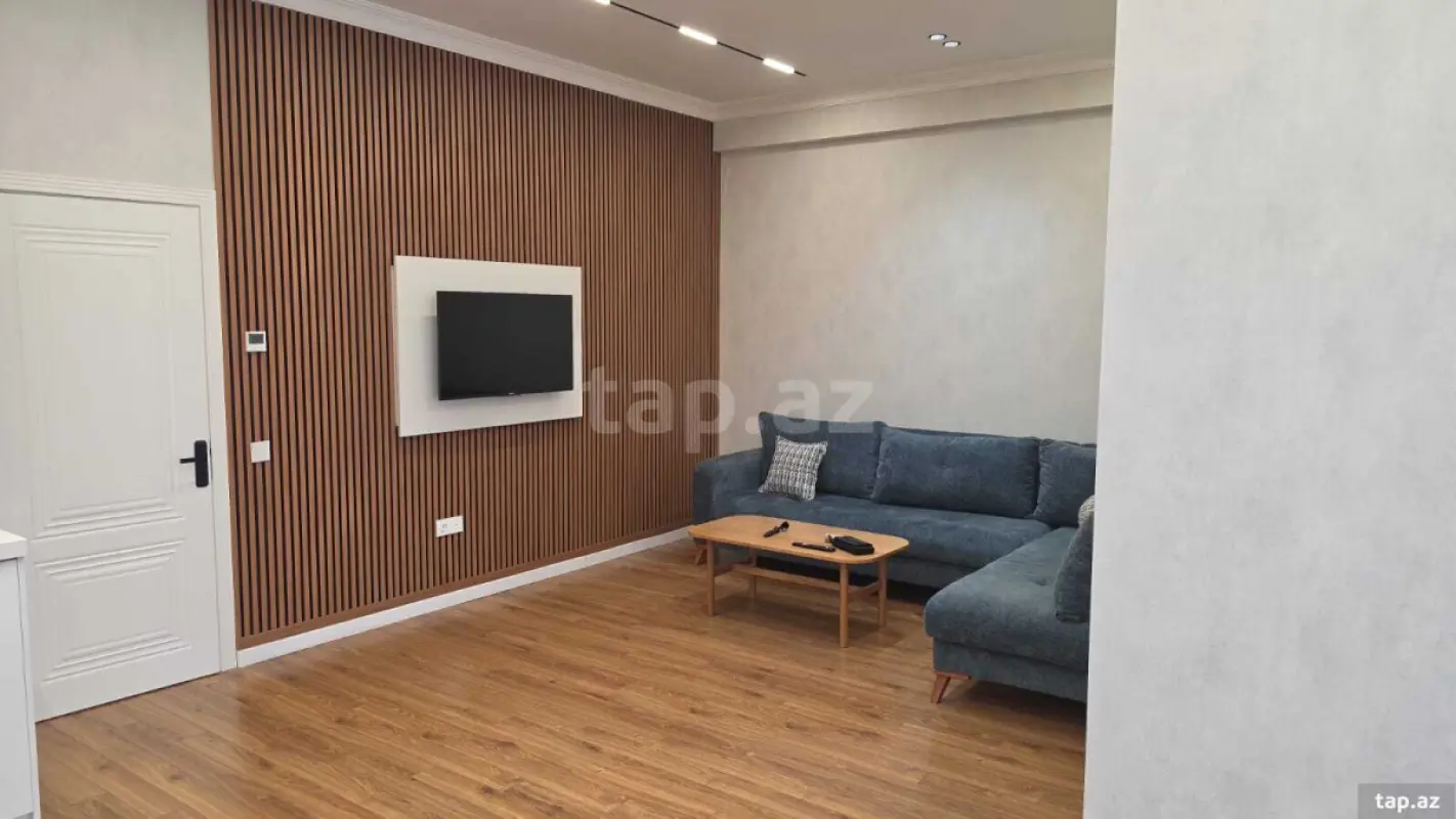 Kirayə verilir 2 otaqlı yeni tikili 80 m²