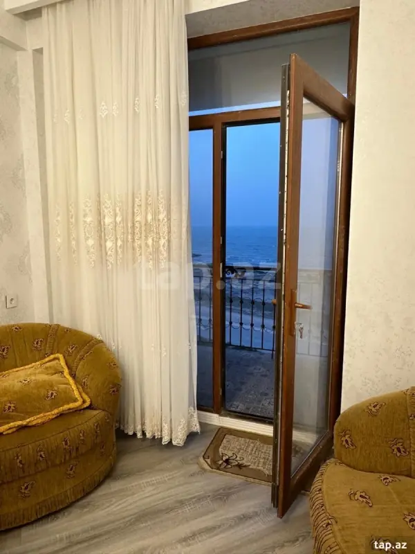 Kirayə verilir 3 otaqlı yeni tikili 88 m²