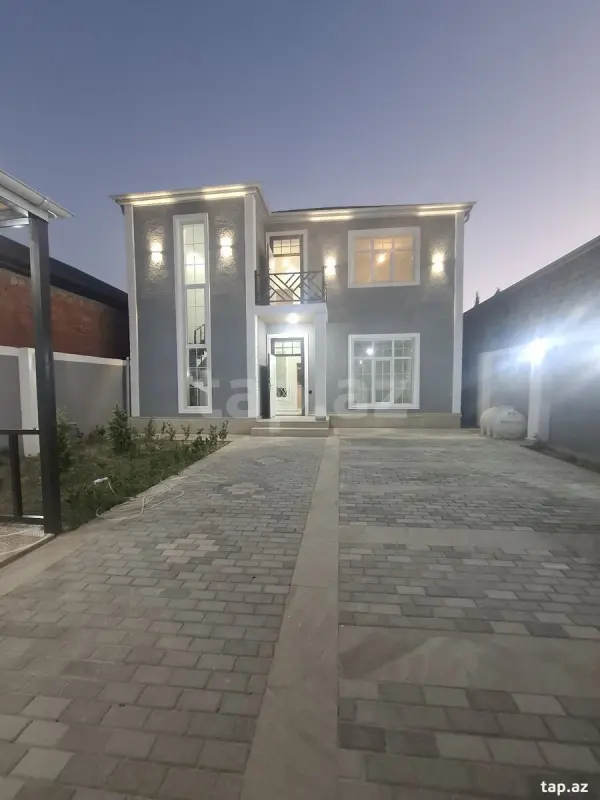 Satılır 4 otaqlı həyət evi 164 m²