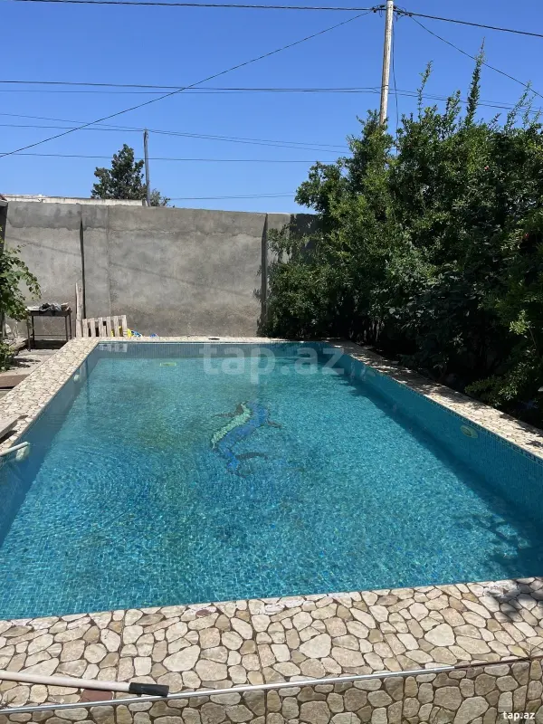 Kirayə verilir 4 otaqlı həyət evi 200 m²
