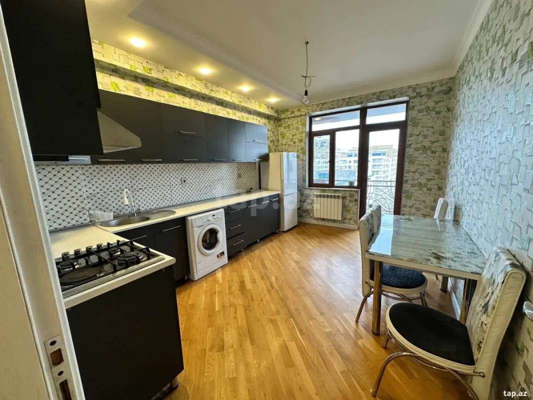 Kirayə verilir 2 otaqlı yeni tikili 90 m²