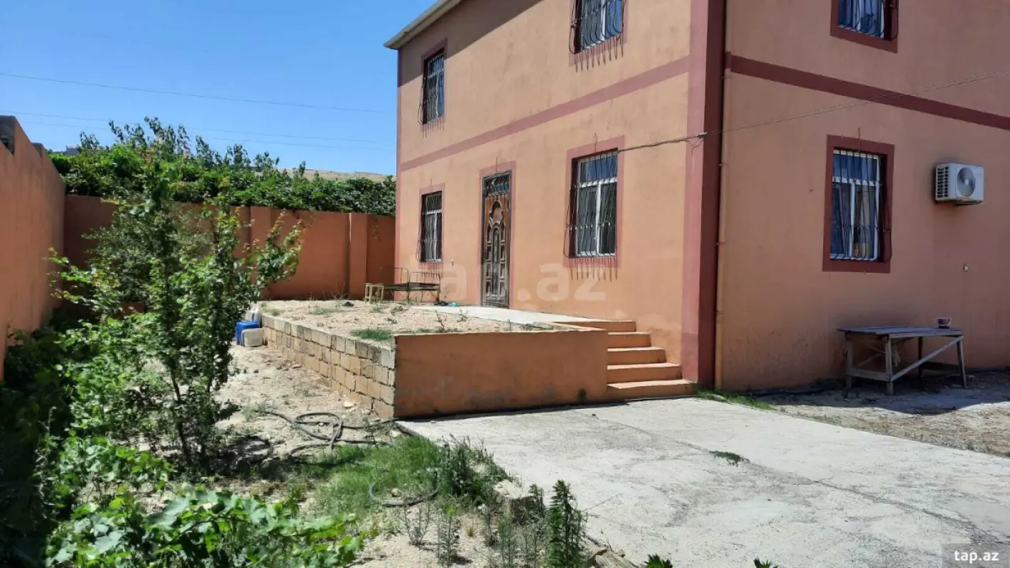 Satılır 6 otaqlı həyət evi 199 m²
