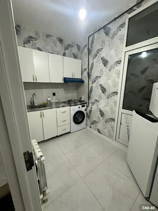 Kirayə verilir 1 otaqlı yeni tikili 40 m²