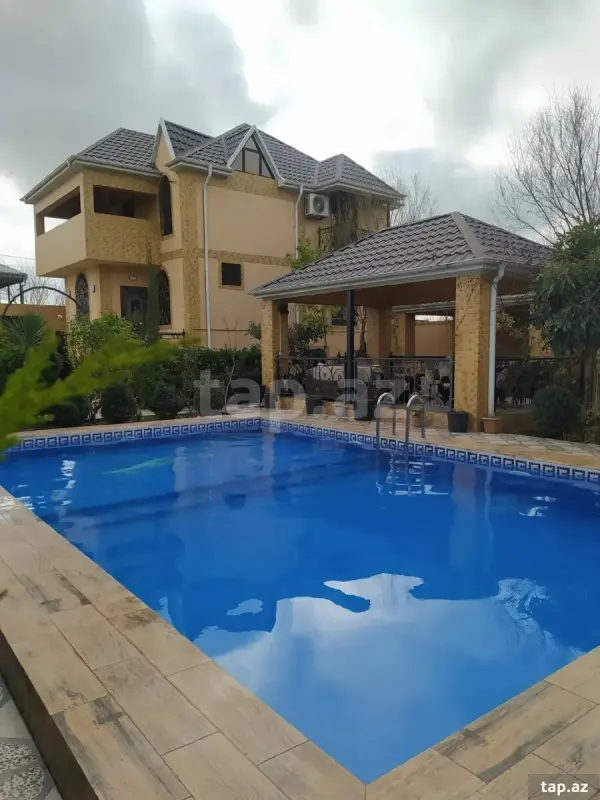 Kirayə verilir 3 otaqlı həyət evi 600 m²