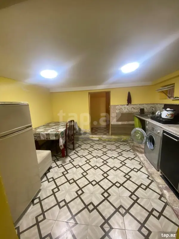 Kirayə verilir 2 otaqlı həyət evi 43 m²