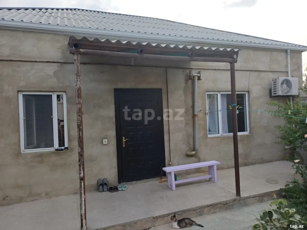 Satılır 4 otaqlı həyət evi 100 m²