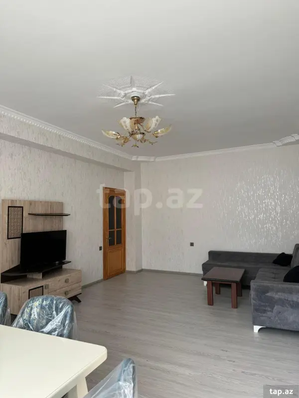Kirayə verilir 3 otaqlı yeni tikili 100 m²