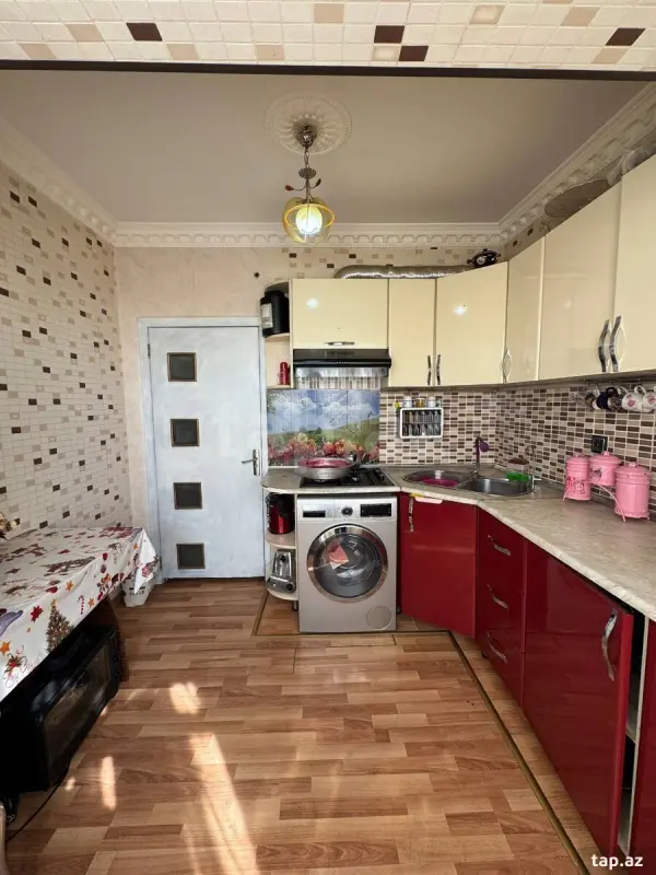Satılır 3 otaqlı yeni tikili 105 m²