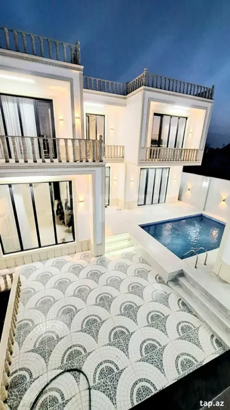 Satılır 5 otaqlı həyət evi 240 m²