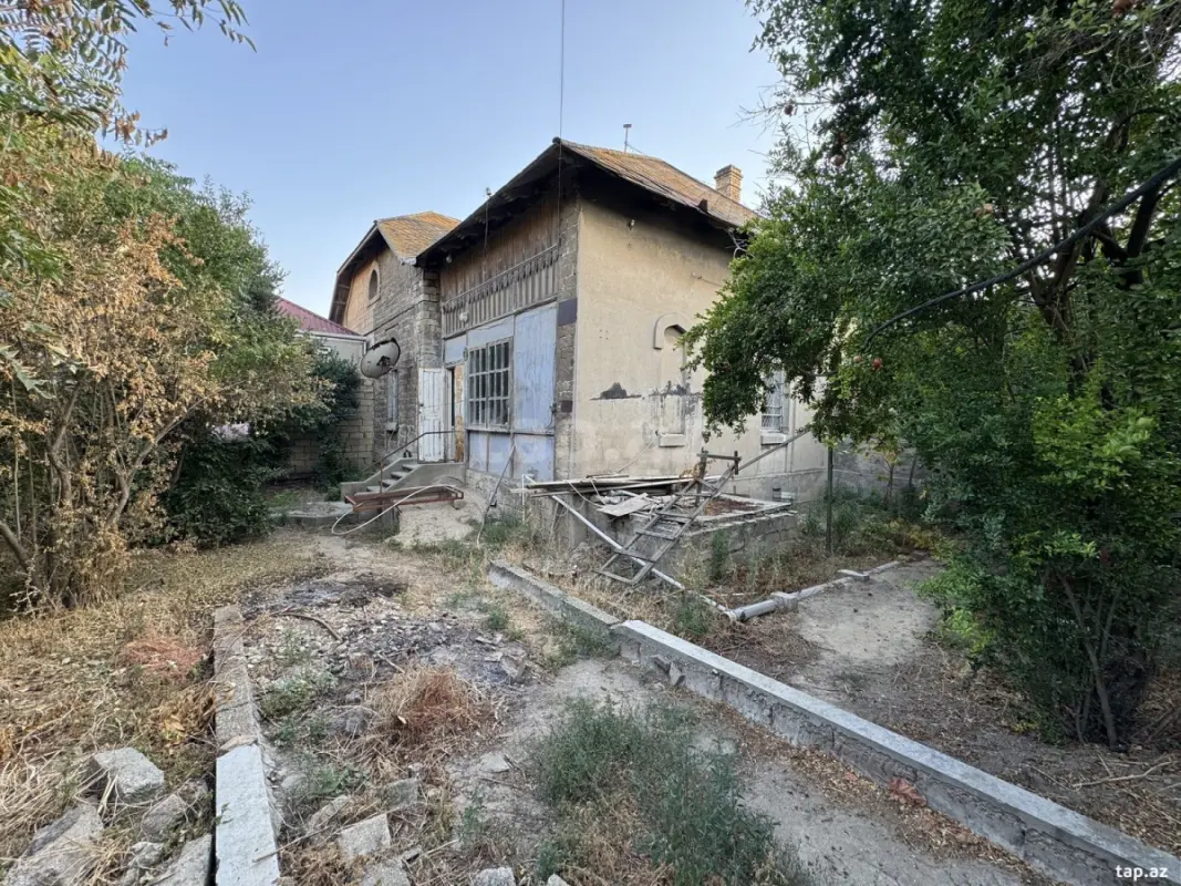 Satılır 4 otaqlı həyət evi 100 m²