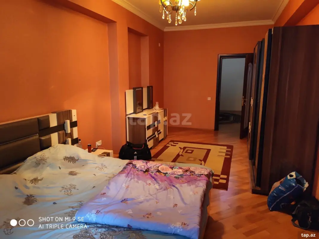Kirayə verilir 3 otaqlı yeni tikili 156 m²