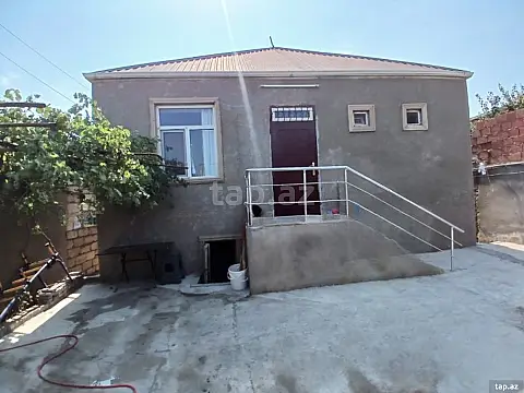 Satılır 4 otaqlı həyət evi 140 m² — Bakı 4 otaq 140.00 m²