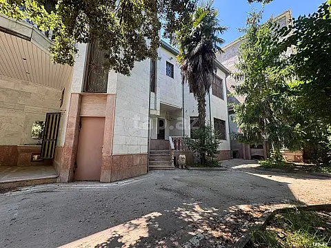 Kirayə verilir 8 otaqlı yeni tikili 500 m² — Bakı 8 otaq 500.00 m²