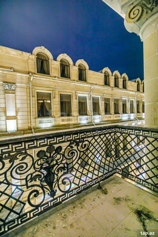 Kirayə verilir 4 otaqlı mənzil 170 m²