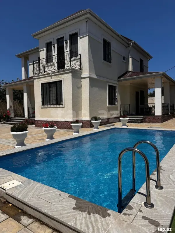 Kirayə verilir 5 otaqlı həyət evi 250 m²