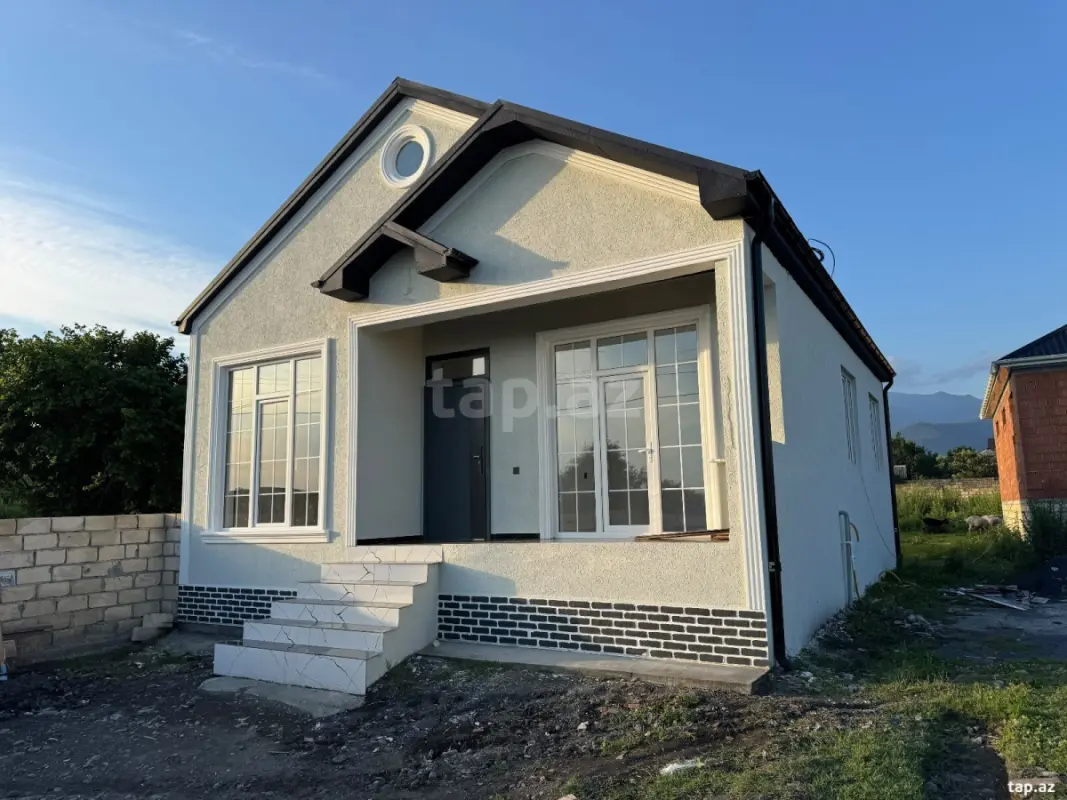Satılır 4 otaqlı həyət evi 90 m²