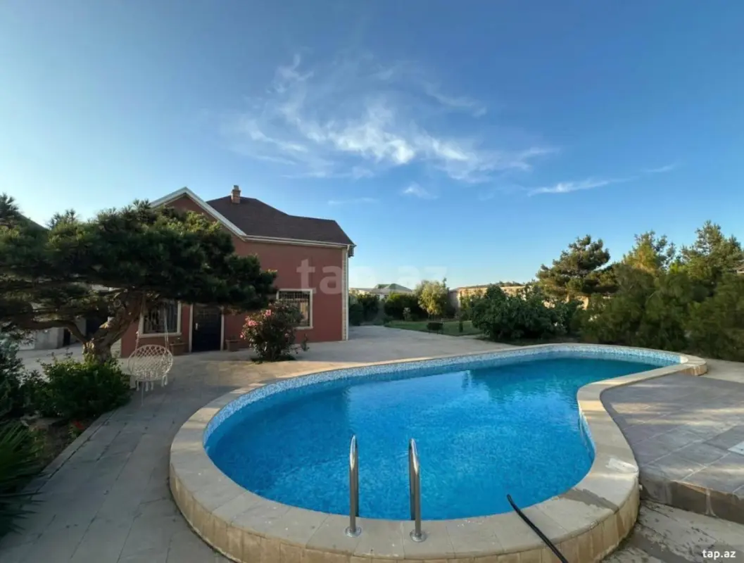 Kirayə verilir 4 otaqlı həyət evi 200 m²