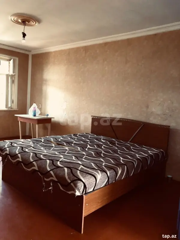 Kirayə verilir 2 otaqlı mənzil 130 m²