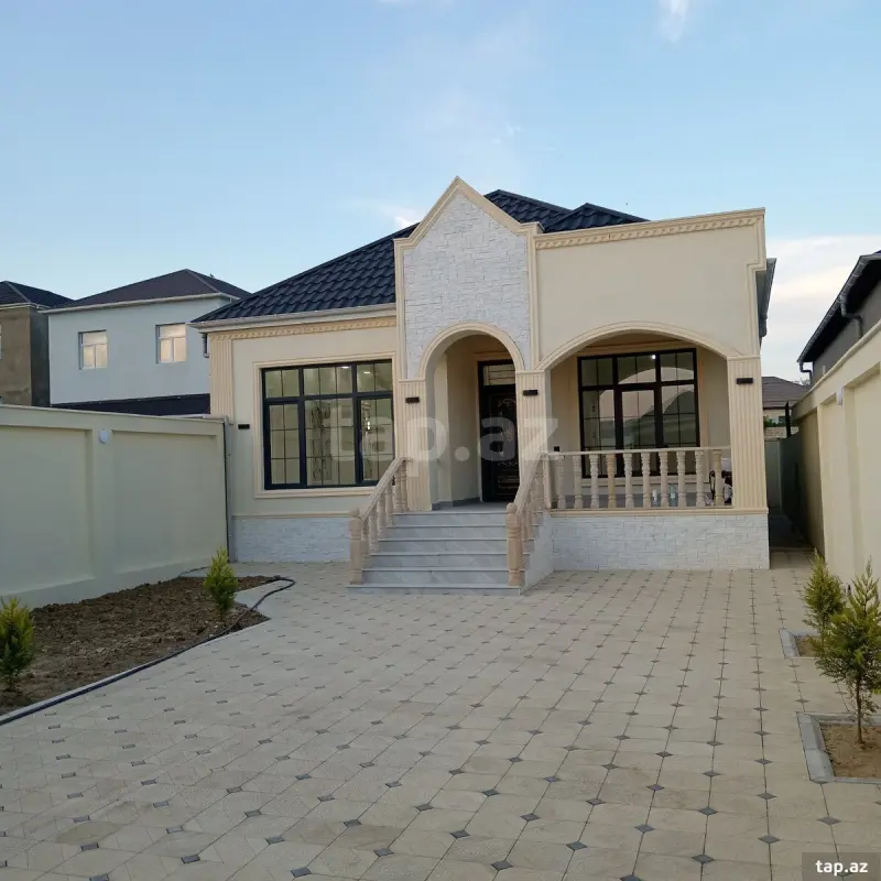 Satılır 4 otaqlı həyət evi 130 m²