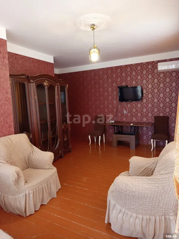 Kirayə verilir 3 otaqlı yeni tikili 95 m²