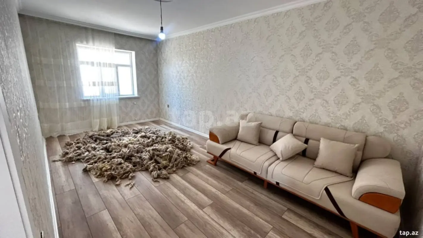 Satılır 4 otaqlı həyət evi 140 m²